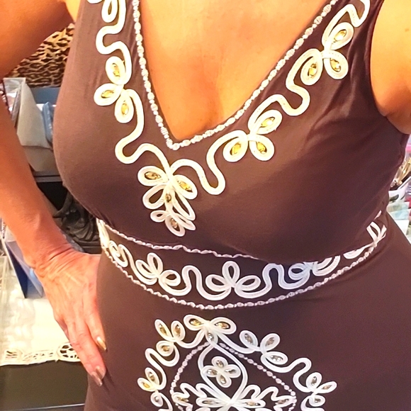 NWOT Stunning Bodycon Maxi-Dress, Chocolate w/Cream Embroidery, Crystals, M - Picture 11 of 16